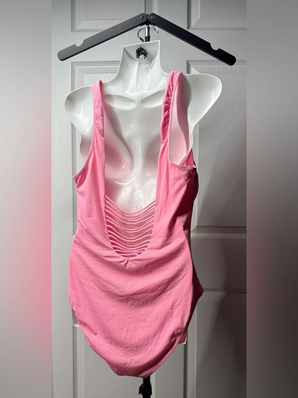 YMI Pink Ribbed One-Piece Swimsuit with Ladder Front & Back Detail Size XL